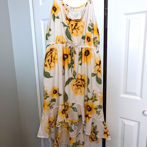 Blush Dresses & Skirts - Yellow Flower sun dress